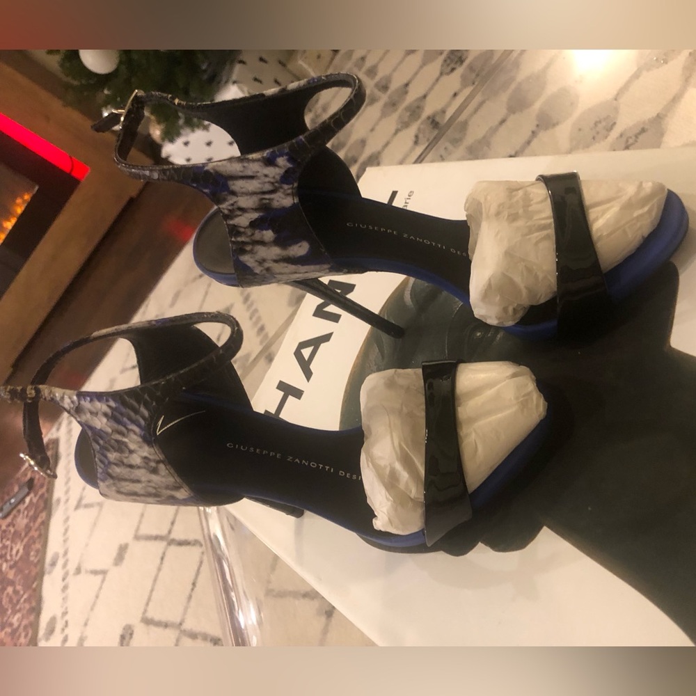 NEW Giuseppe Zanotti 4.5in heels NEW